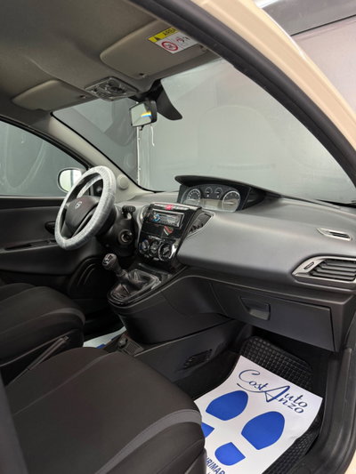 Lancia Ypsilon 1.3 MJT 16V 95 CV 5 porte S&S Platinum (10)