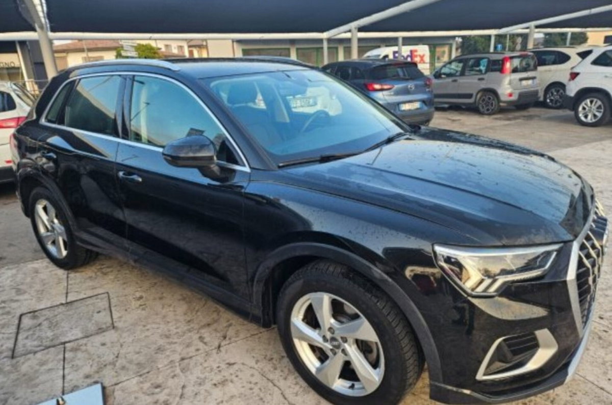 Audi Q3 40 TDI quattro S tronic S line edition (5)