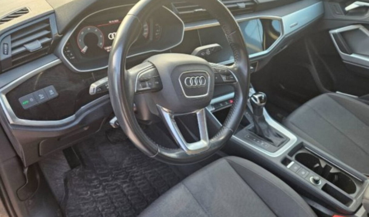 Audi Q3 40 TDI quattro S tronic S line edition (8)