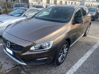 Volvo V60 Cross Country D3 Geartronic Summum usata