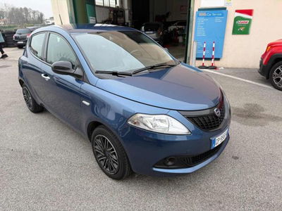 Lancia Ypsilon 1.0 FireFly 5 porte S&S Hybrid Silver Plus usata