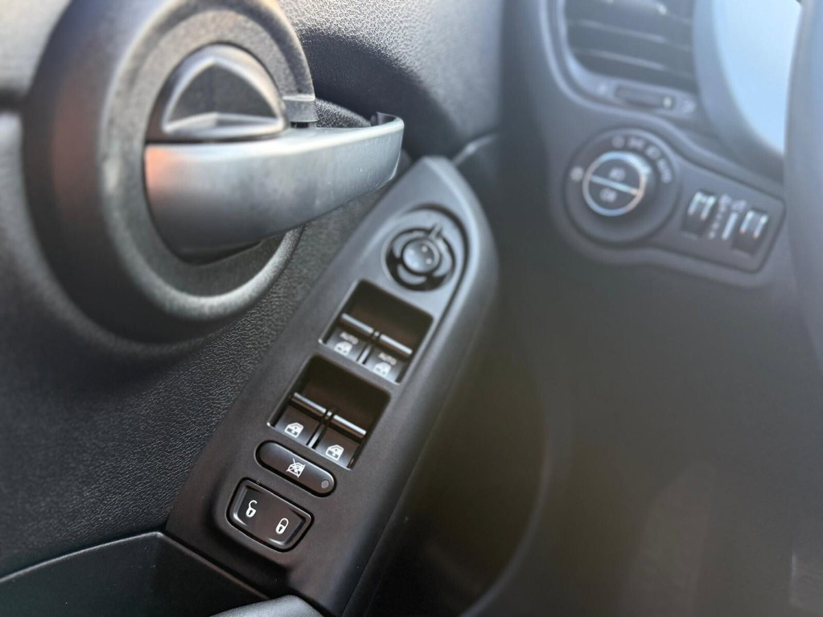 Fiat 500X 1.3 MultiJet 95 CV Yacht Club Capri (15)