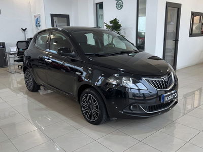 Lancia Ypsilon 1.0 FireFly 5 porte S&S Hybrid Gold Plus usata