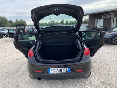 Alfa Romeo Giulietta 1.6 JTDm-2 Exclusive (14)
