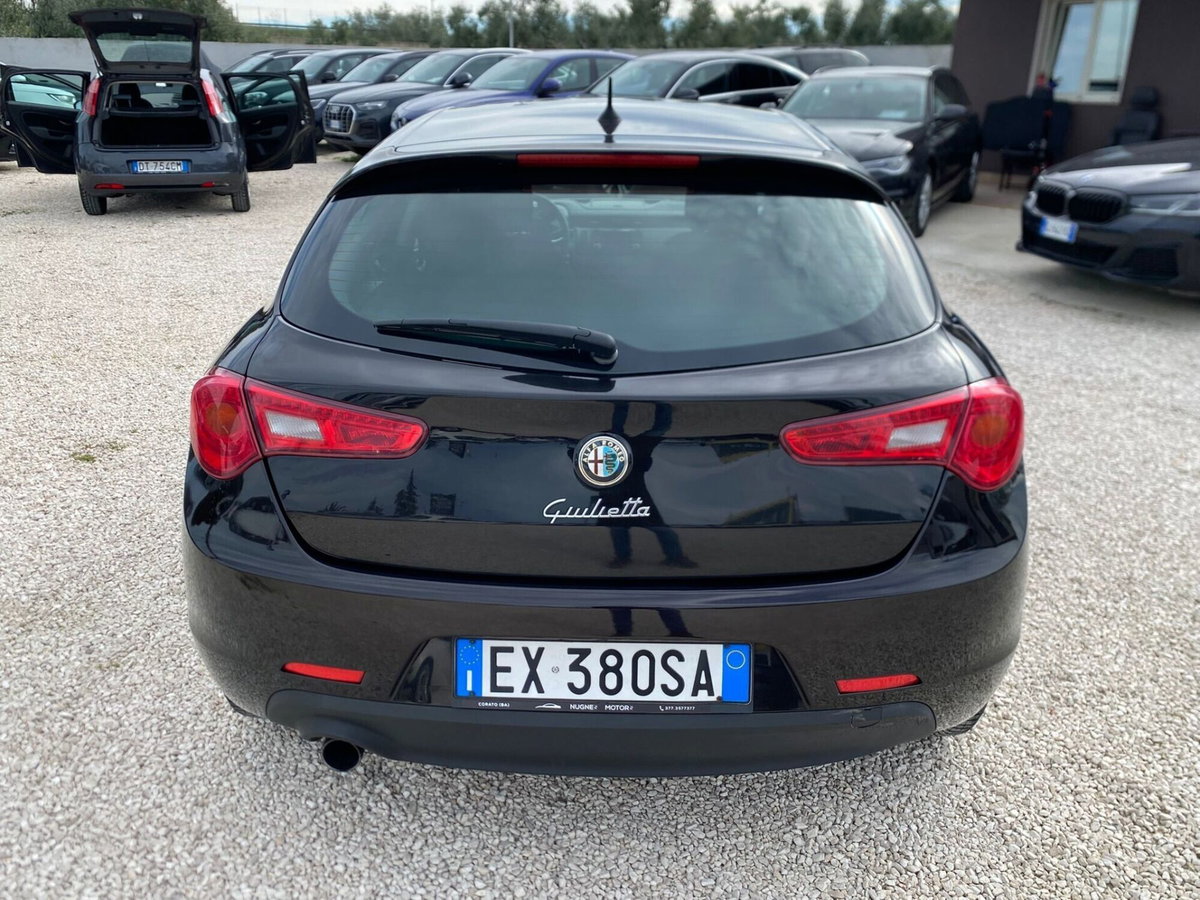 Alfa Romeo Giulietta 1.6 JTDm-2 Exclusive (4)