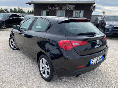 Alfa Romeo Giulietta 1.6 JTDm-2 Exclusive (5)