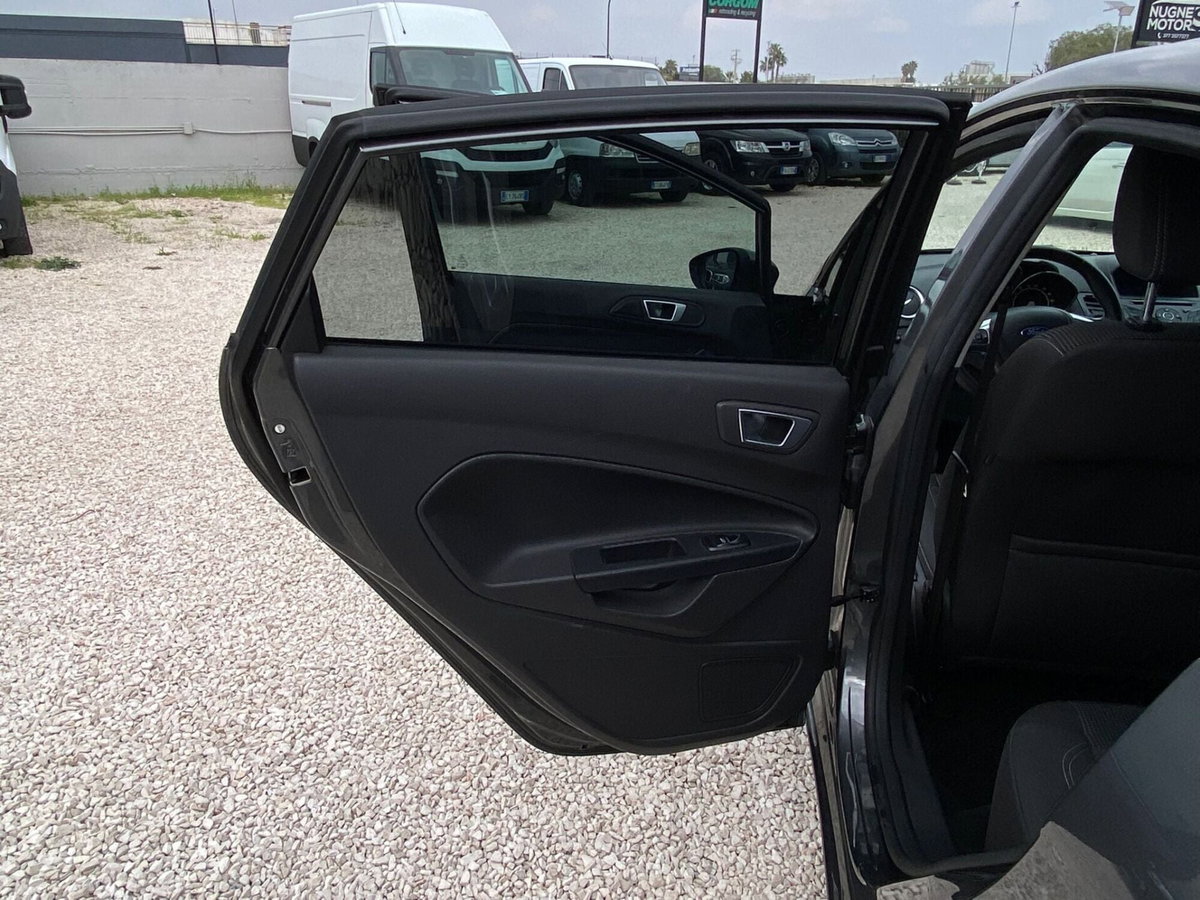 Ford Fiesta 1.0 EcoBoost 100CV 5 porte Titanium (13)