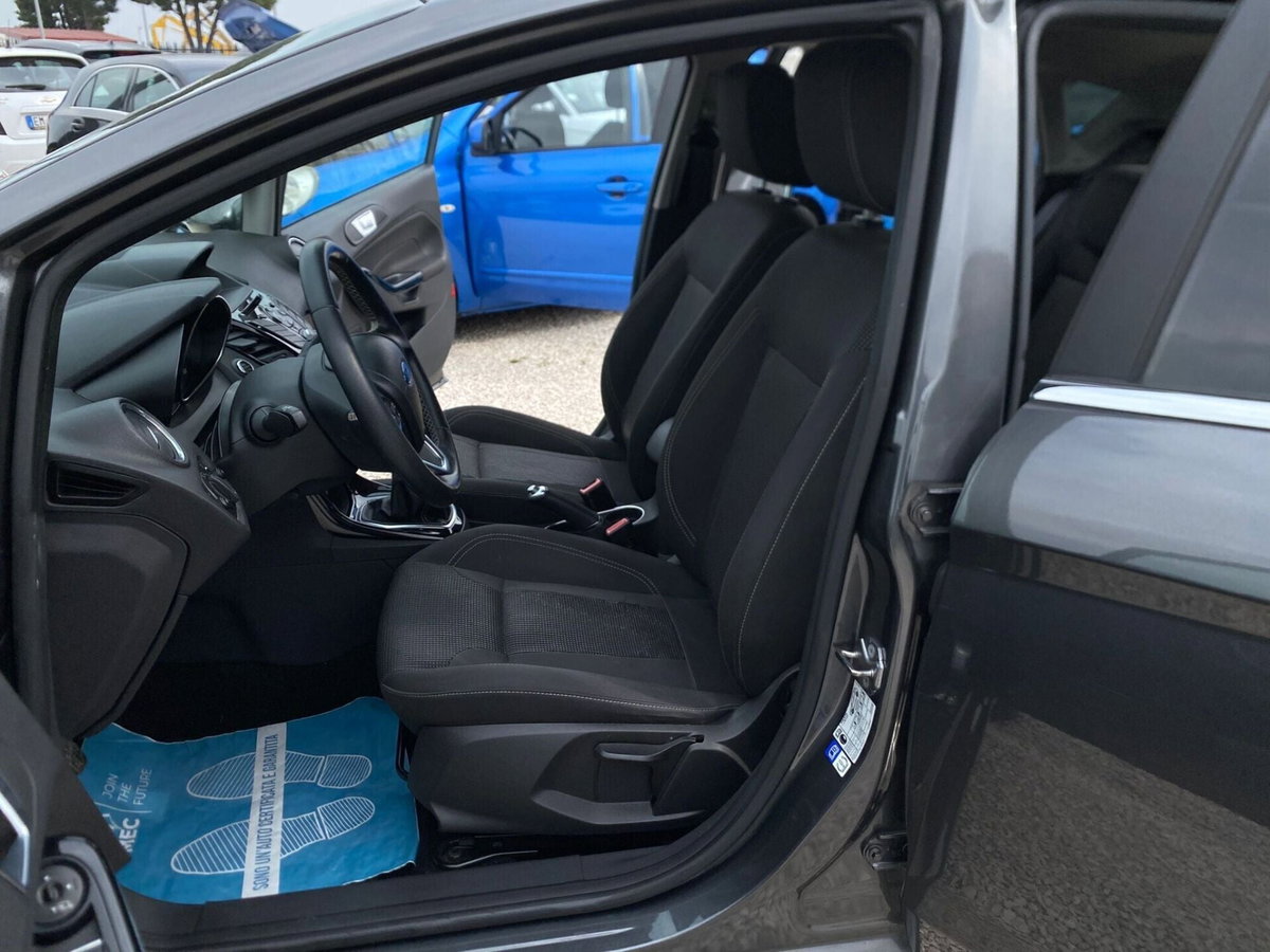 Ford Fiesta 1.0 EcoBoost 100CV 5 porte Titanium (19)