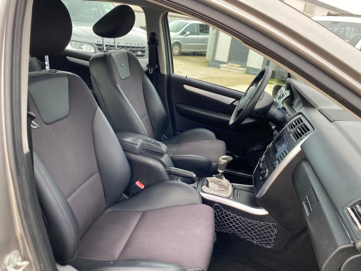 Mercedes-Benz Classe B 180 CDI Sport (20)