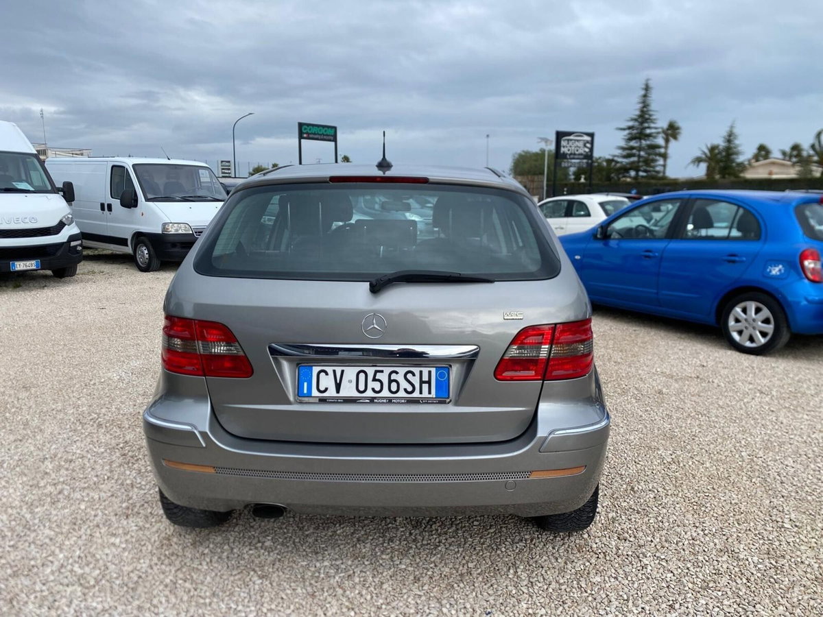 Mercedes-Benz Classe B 180 CDI Sport (4)