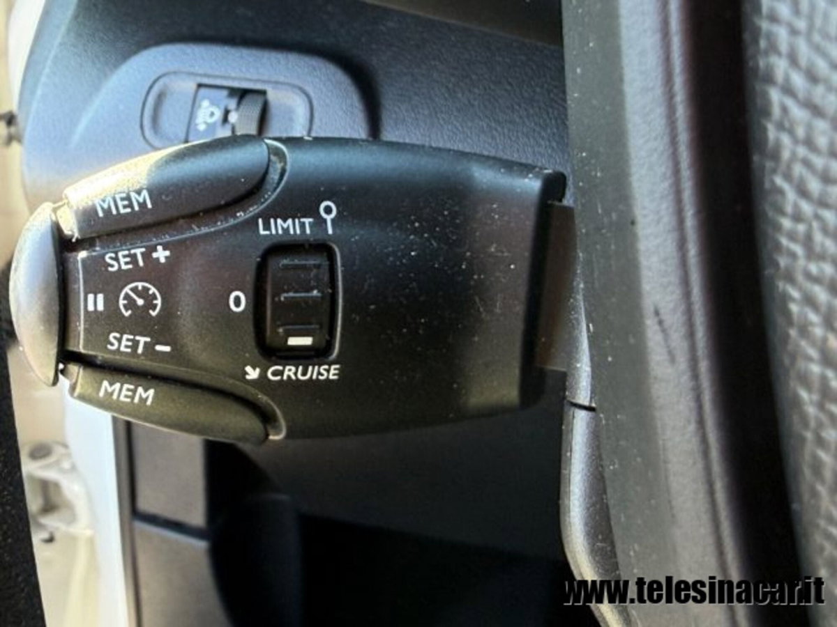Peugeot Rifter BlueHDi 100 S&S Active Pack Long 7 posti (18)