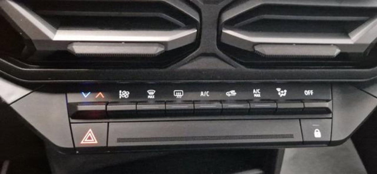 Dacia Duster 1.2 Eco-G Expression 120cv auto (12)