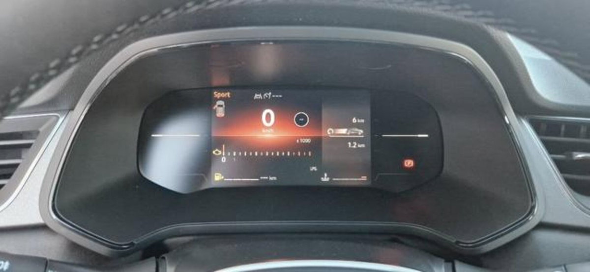 Renault Captur 1.0 eco-g Techno 100cv (9)