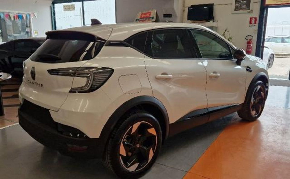 Renault Captur 1.0 eco-g Techno 100cv (2)