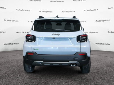 Jeep Avenger 1.2 turbo e-hybrid mhev Upland 4xe 145cv edct6 (3)