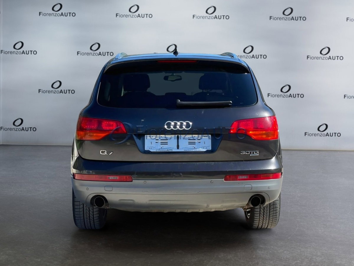 Audi Q7 3.0 V6 TDI 233CV quattro tiptronic (3)