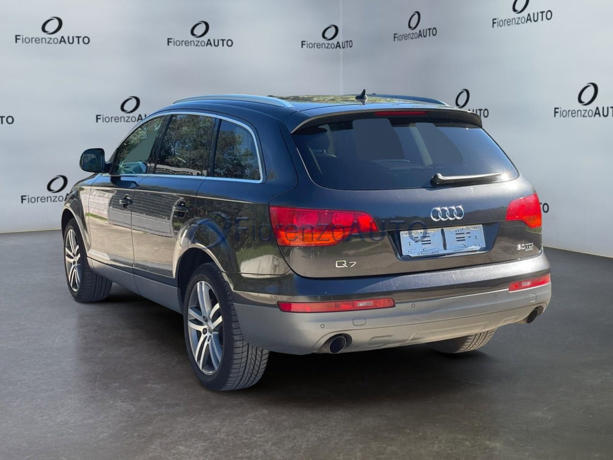 Audi Q7 3.0 V6 TDI 233CV quattro tiptronic (5)