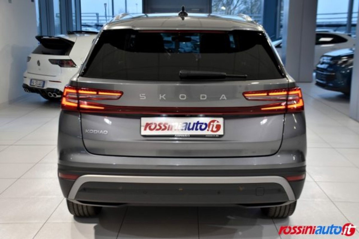 Skoda Kodiaq 2.0 TDI EVO SCR 4x4 DSG 7 posti Executive (4)