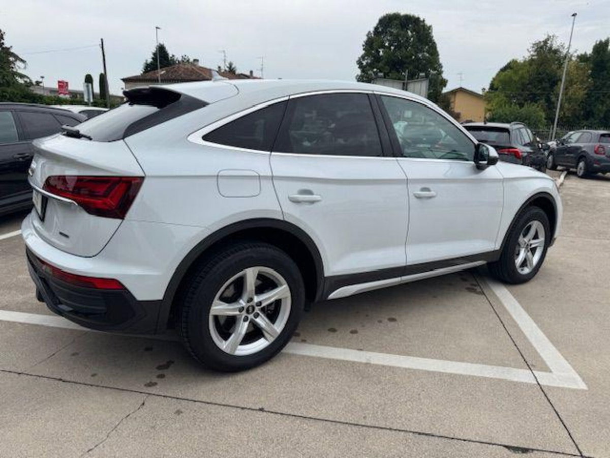 Audi Q5 Sportback 40 2.0 tdi mhev 12V Business Advanced quattro s-tronic (18)