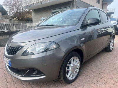 Lancia Ypsilon 1.0 FireFly 5 porte S&S Hybrid Ecochic Gold usata