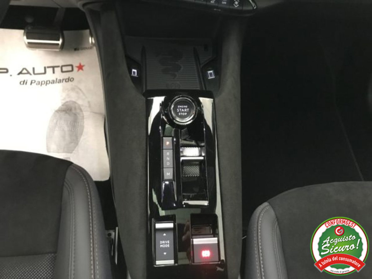 Alfa Romeo Junior 1.2 ibrida Q4 Intensa 145cv edct6 (12)
