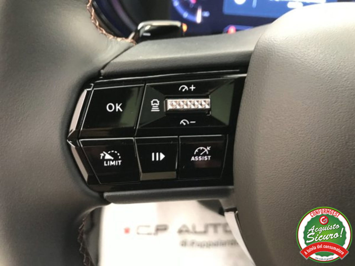 Alfa Romeo Junior 1.2 ibrida Q4 Intensa 145cv edct6 (14)
