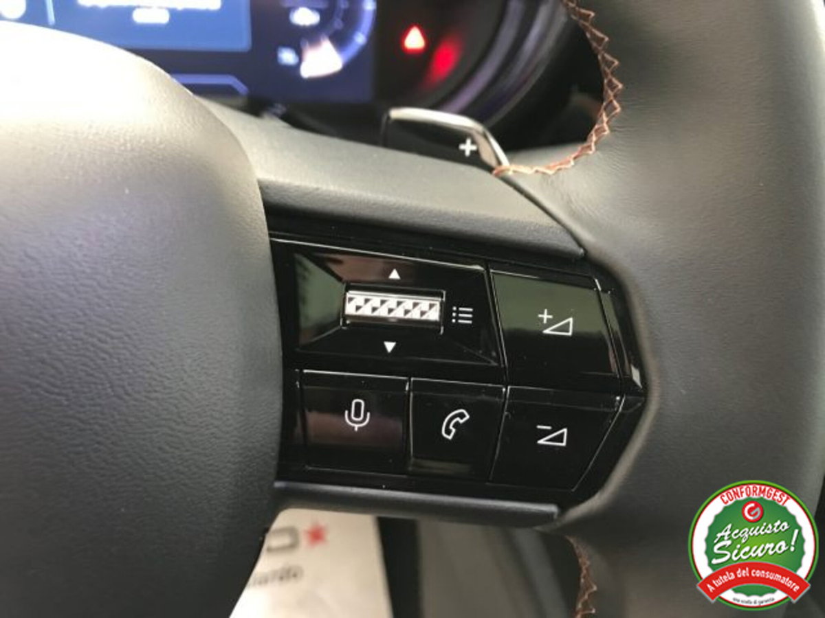 Alfa Romeo Junior 1.2 ibrida Q4 Intensa 145cv edct6 (15)
