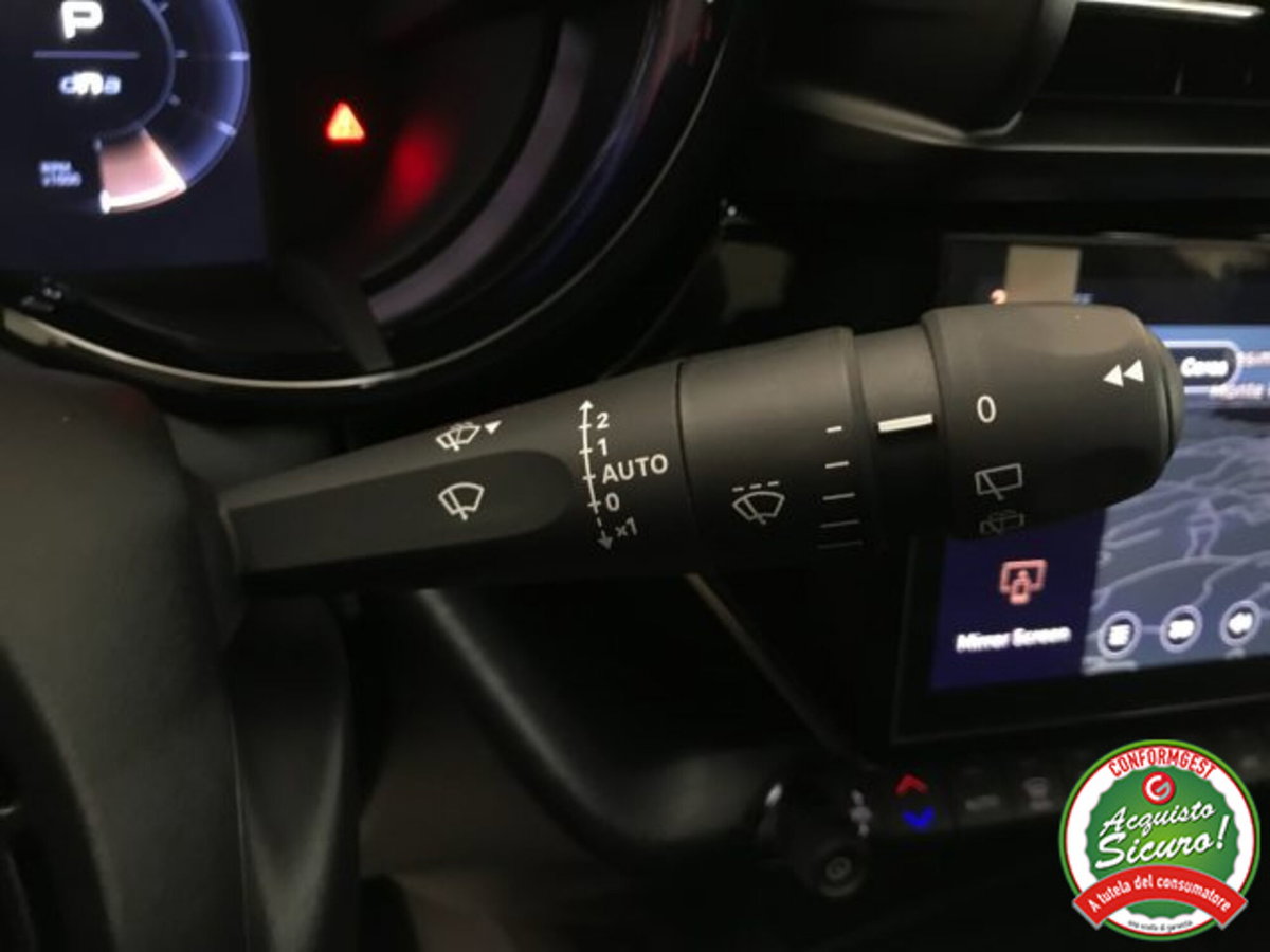 Alfa Romeo Junior 1.2 ibrida Q4 Intensa 145cv edct6 (17)