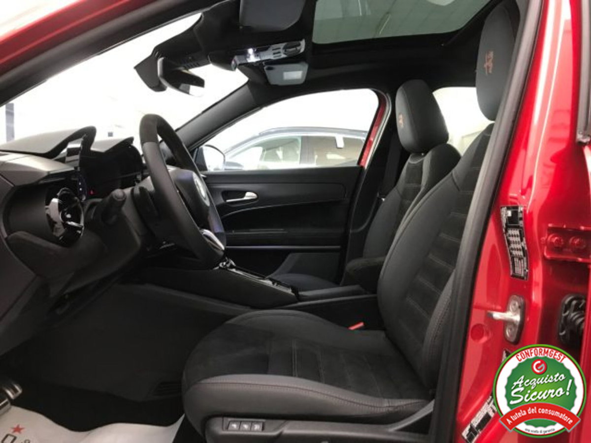 Alfa Romeo Junior 1.2 ibrida Q4 Intensa 145cv edct6 (19)