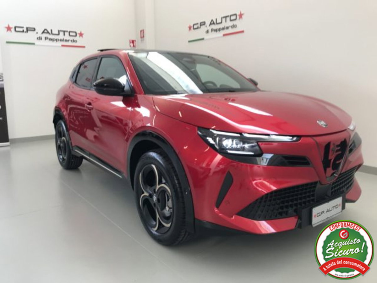Alfa Romeo Junior 1.2 ibrida Q4 Intensa 145cv edct6 (2)