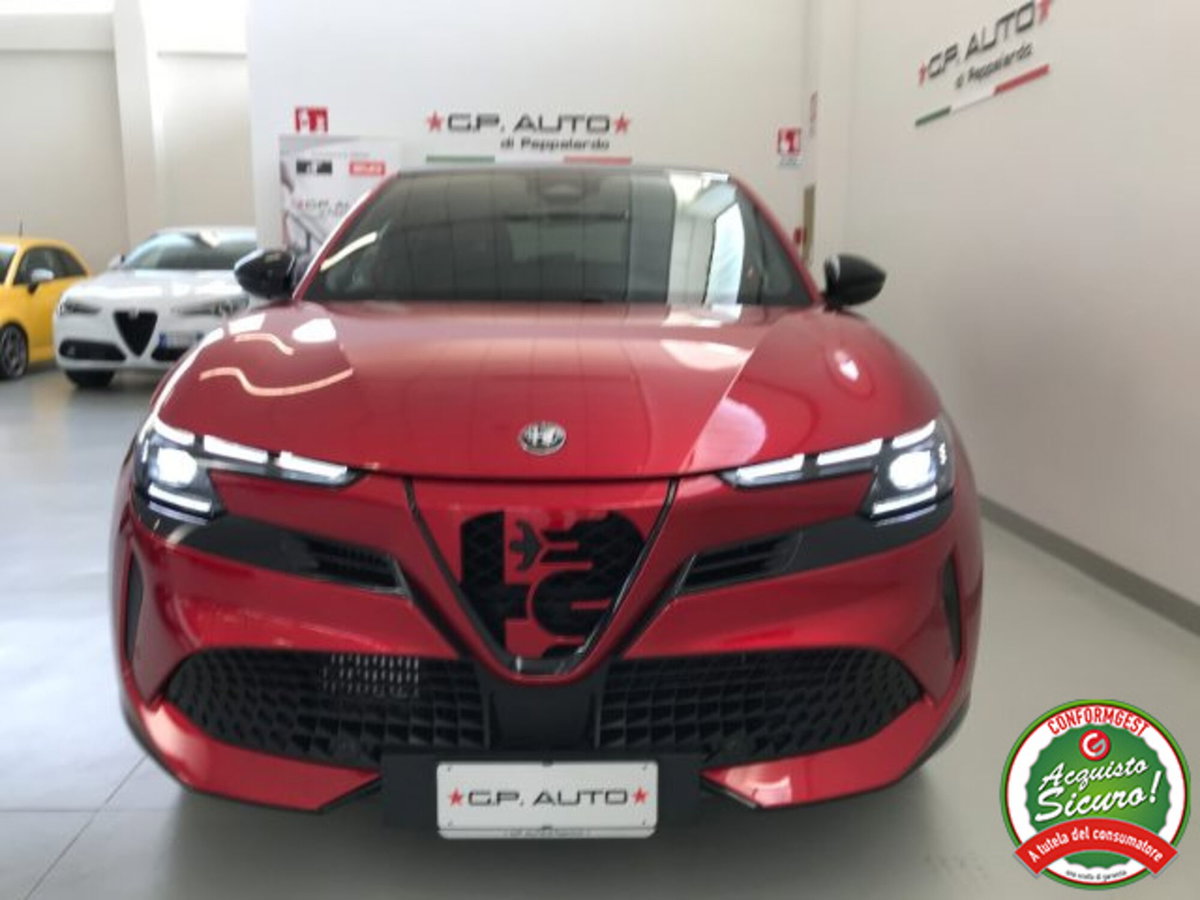 Alfa Romeo Junior 1.2 ibrida Q4 Intensa 145cv edct6 (3)