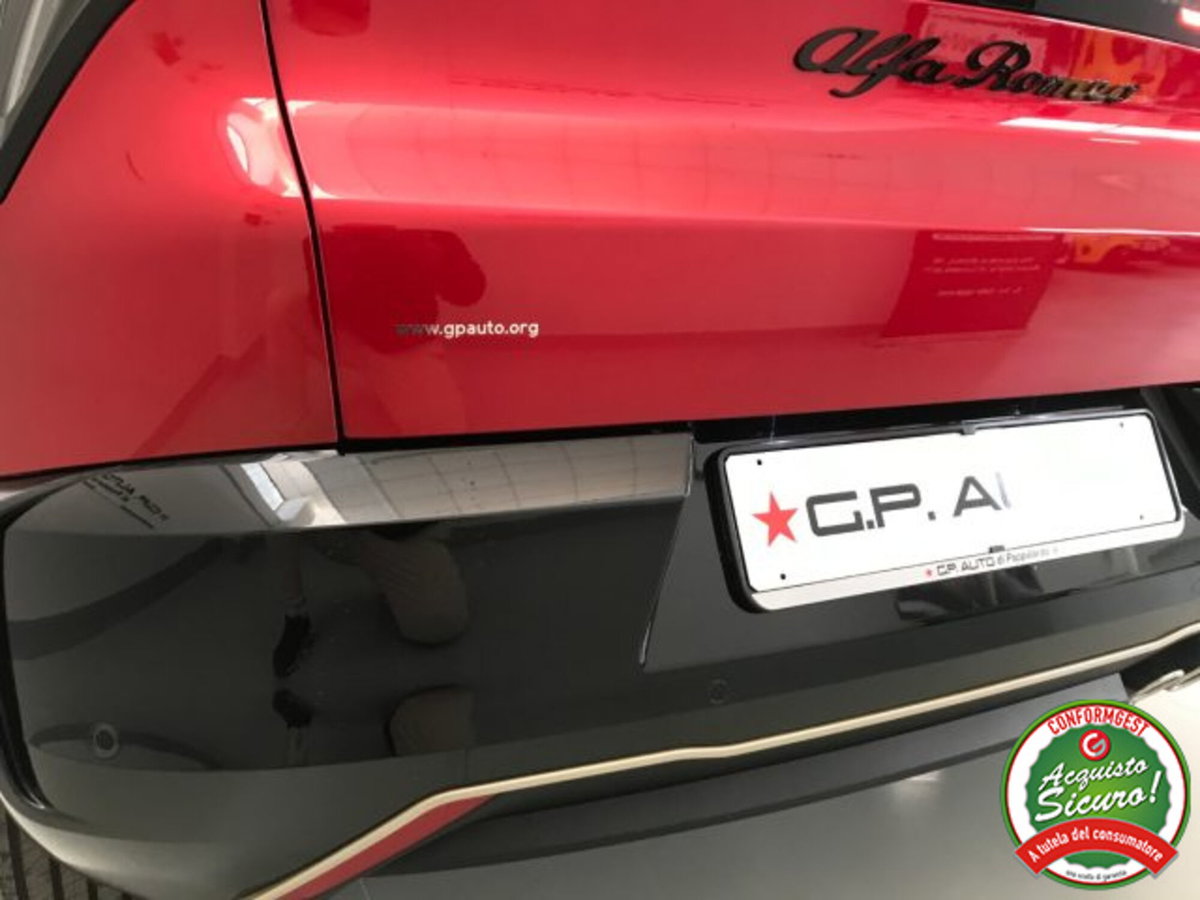 Alfa Romeo Junior 1.2 ibrida Q4 Intensa 145cv edct6 (6)