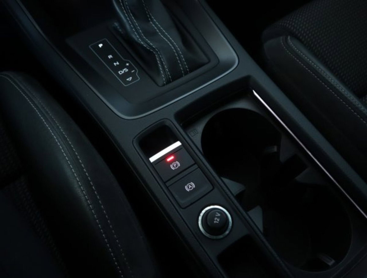 Audi Q3 35 TDI quattro S tronic S line edition (20)