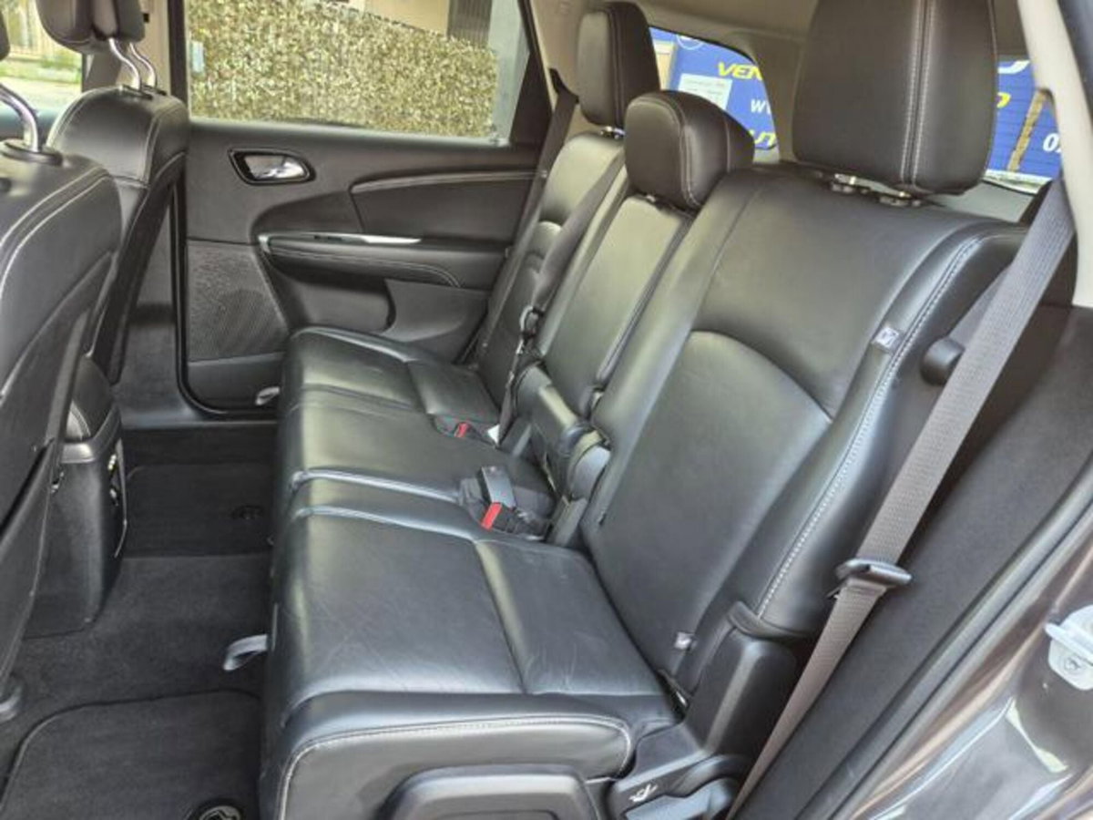 Fiat Freemont 2.0 Mjt 170 CV 4x4 Automatica Lounge (11)