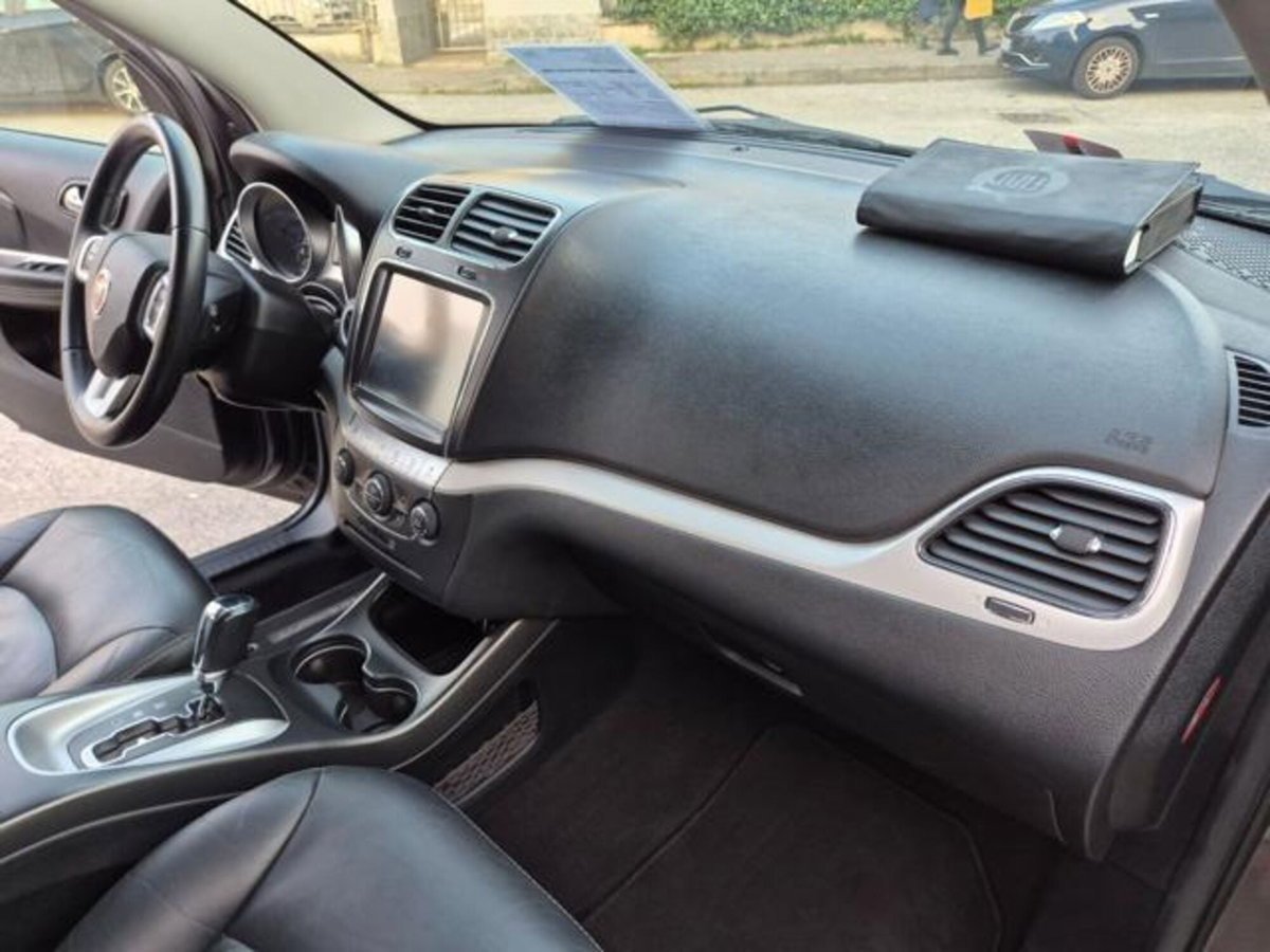 Fiat Freemont 2.0 Mjt 170 CV 4x4 Automatica Lounge (18)