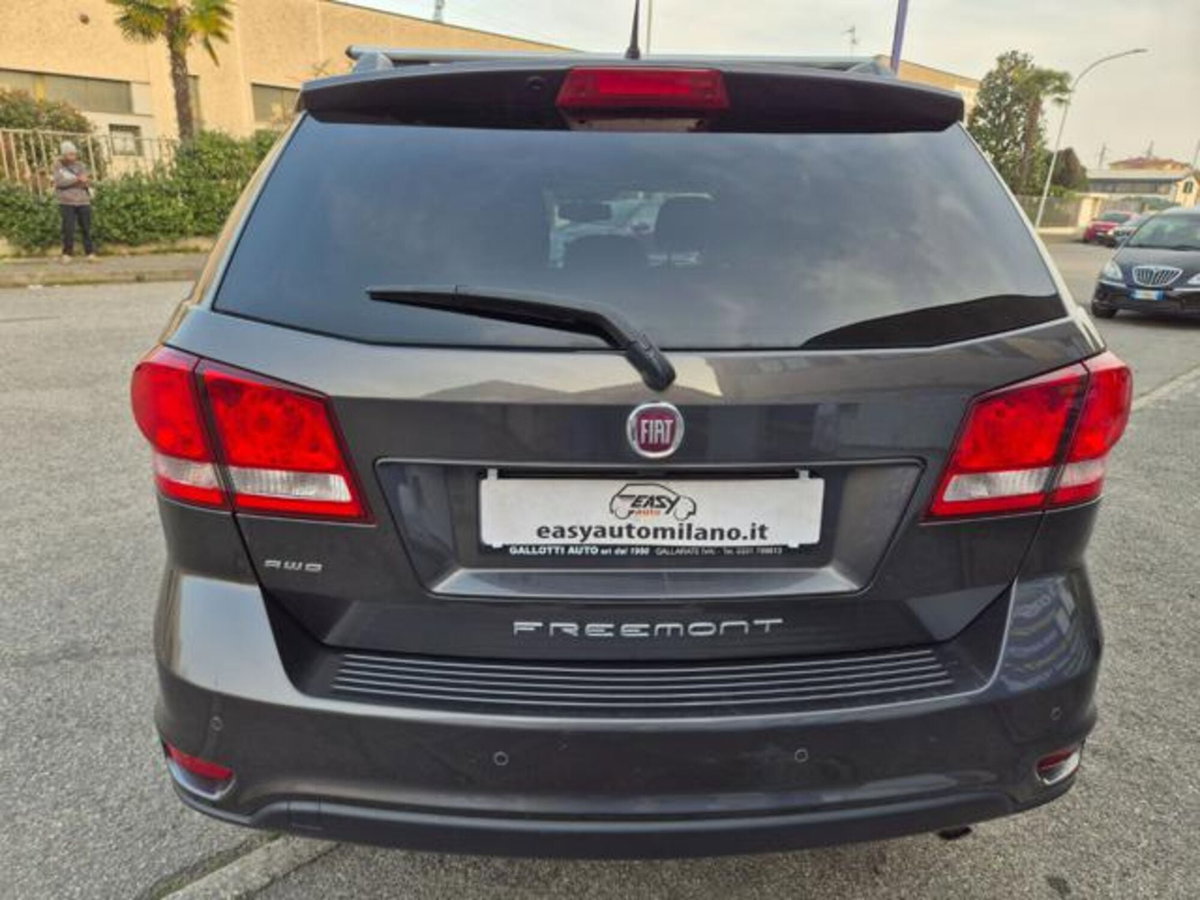 Fiat Freemont 2.0 Mjt 170 CV 4x4 Automatica Lounge (4)
