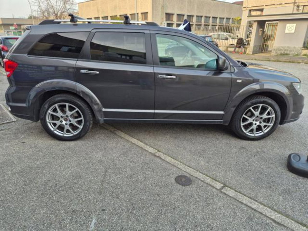 Fiat Freemont 2.0 Mjt 170 CV 4x4 Automatica Lounge (6)