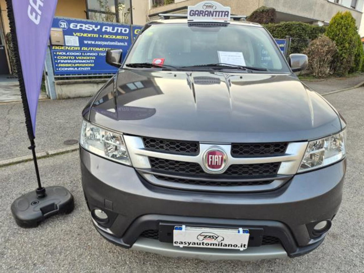 Fiat Freemont 2.0 Mjt 170 CV 4x4 Automatica Lounge (8)