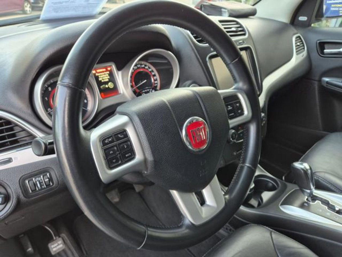 Fiat Freemont 2.0 Mjt 170 CV 4x4 Automatica Lounge (9)