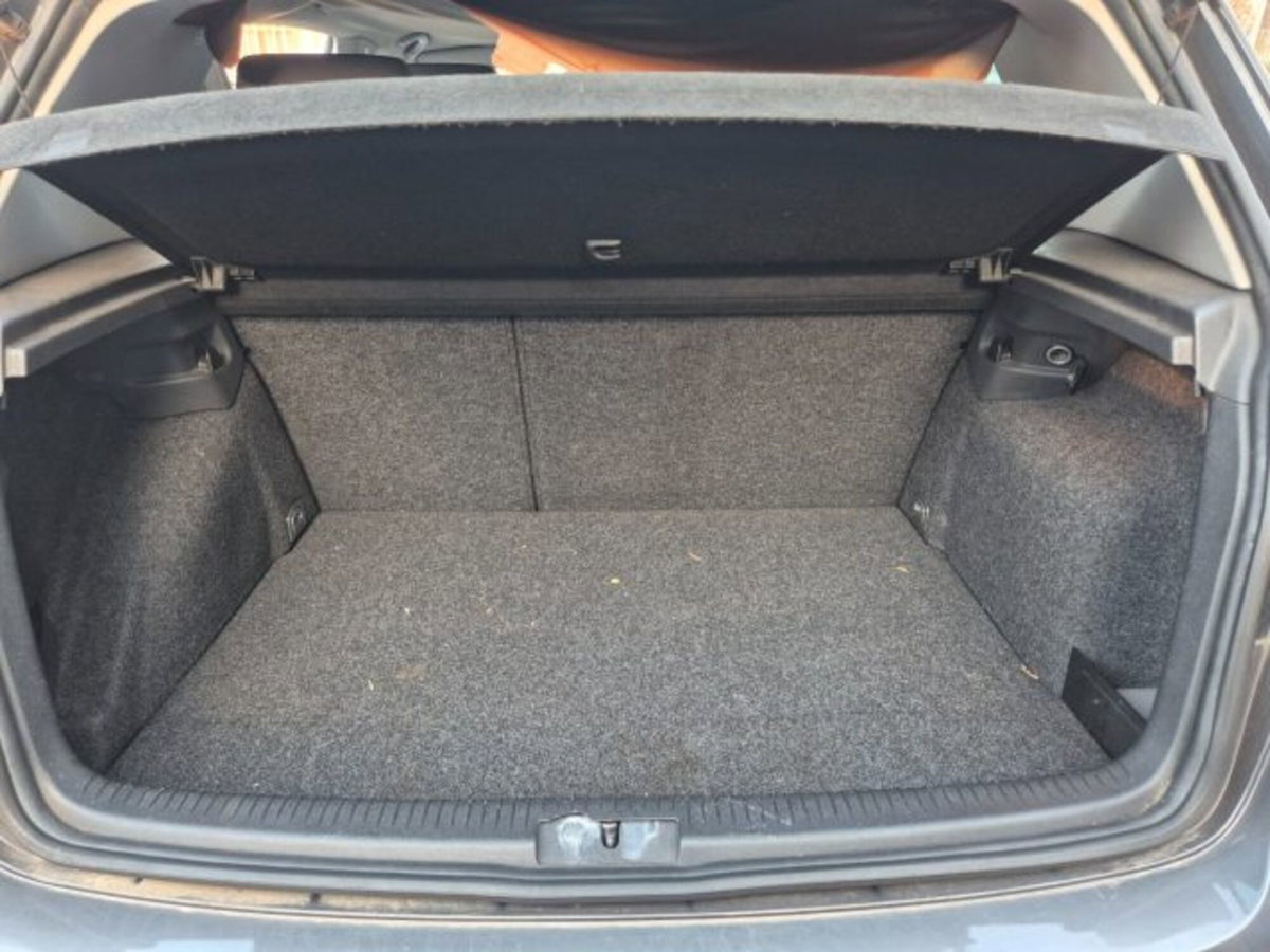 Volkswagen Golf 2.0 16V TDI 4mot. 5p. Sportline (11)