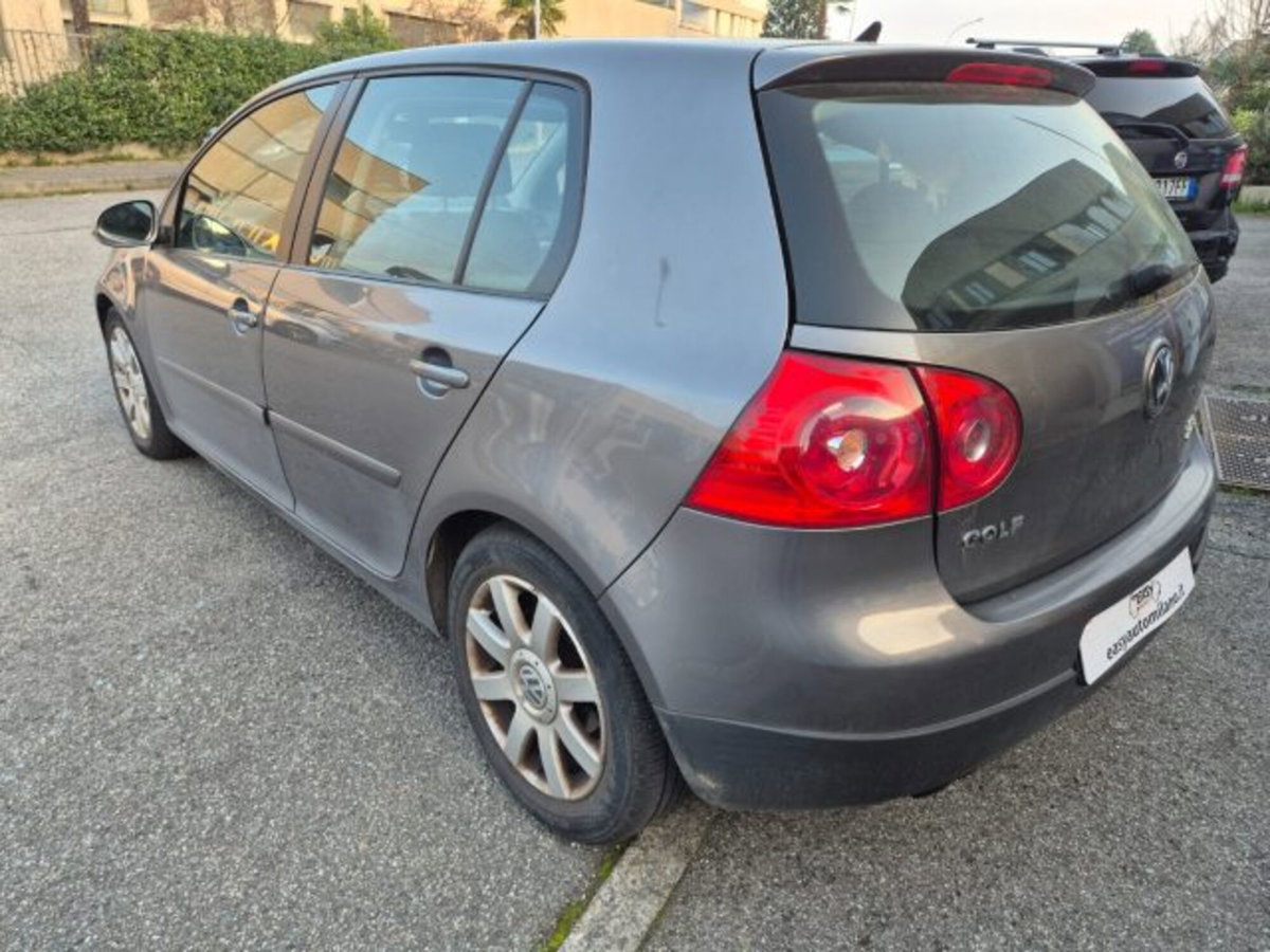 Volkswagen Golf 2.0 16V TDI 4mot. 5p. Sportline (3)