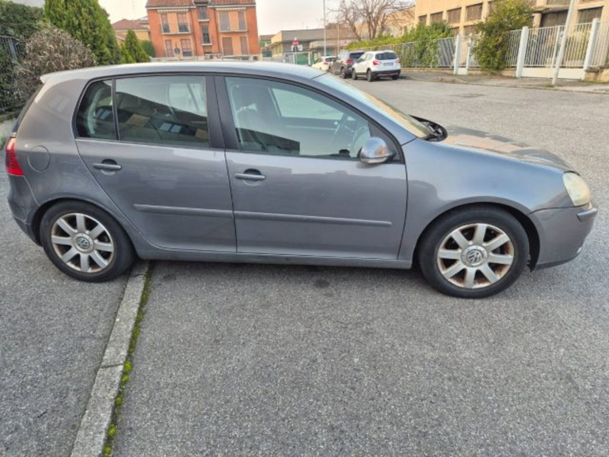 Volkswagen Golf 2.0 16V TDI 4mot. 5p. Sportline (5)
