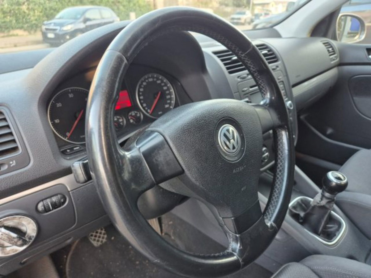 Volkswagen Golf 2.0 16V TDI 4mot. 5p. Sportline (8)