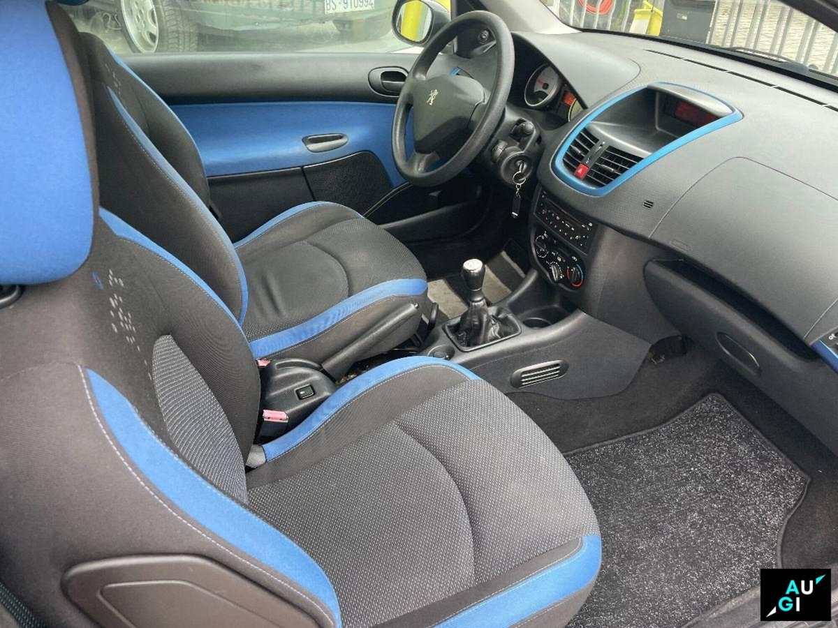 Peugeot 206 60CV 3p. Urban (10)