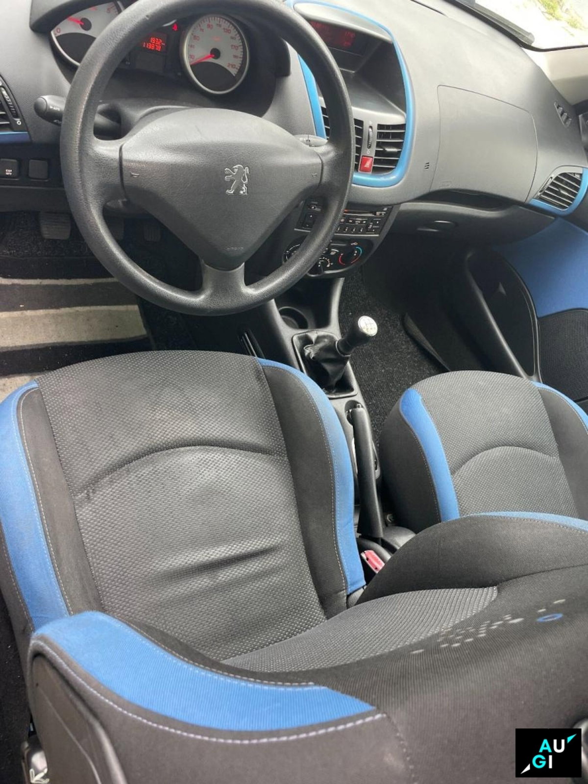 Peugeot 206 60CV 3p. Urban (6)
