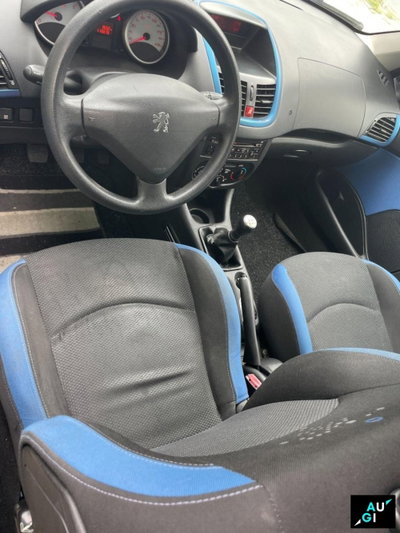 Peugeot 206 60CV 3p. Urban (6)