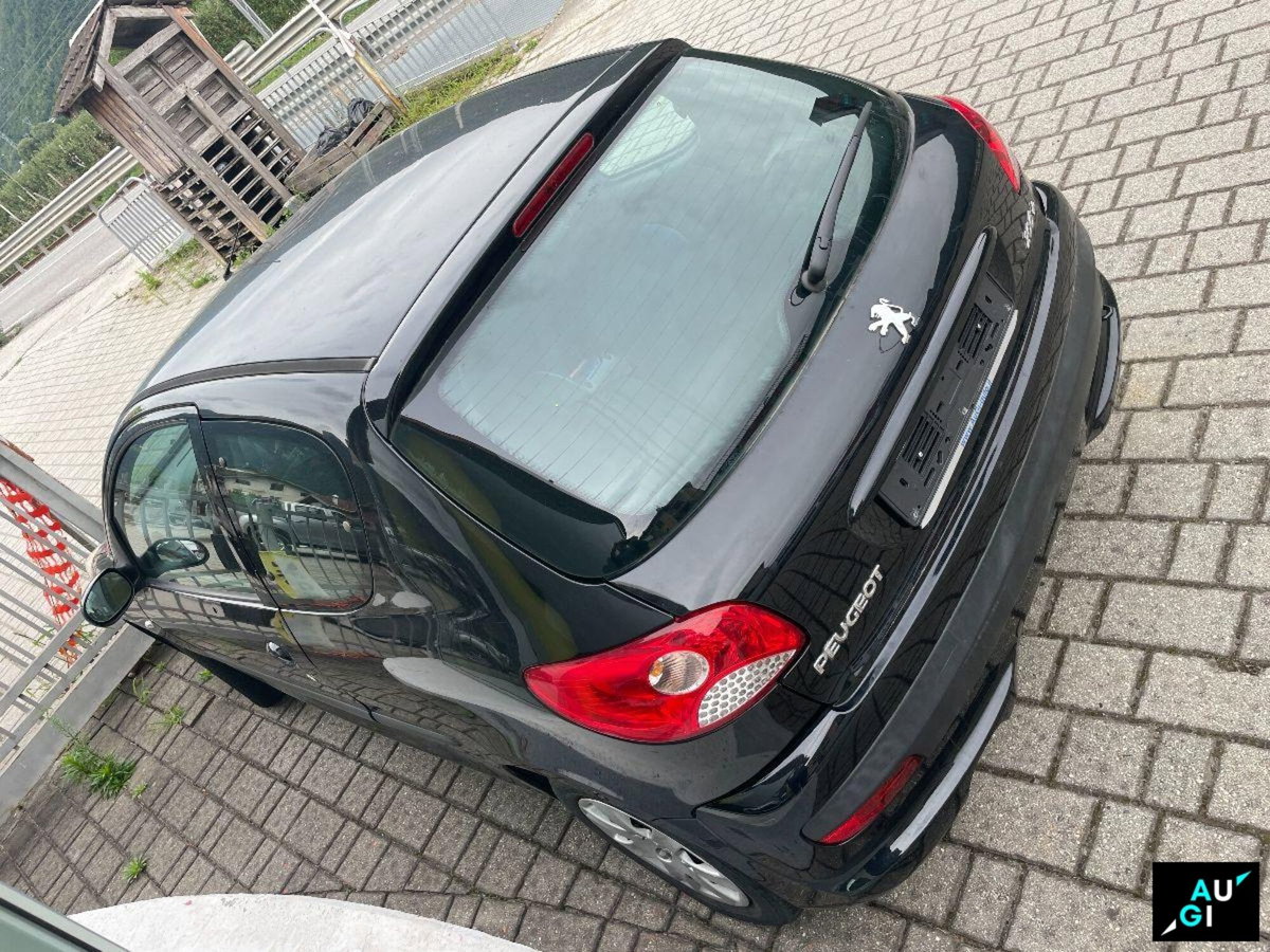 Peugeot 206 60CV 3p. Urban (9)