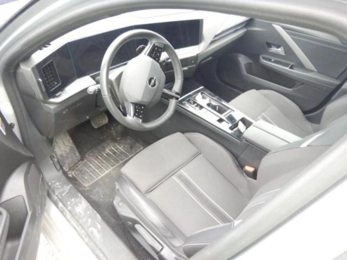 Opel Astra 1.2 Turbo 130 CV AT8 GS Line (6)