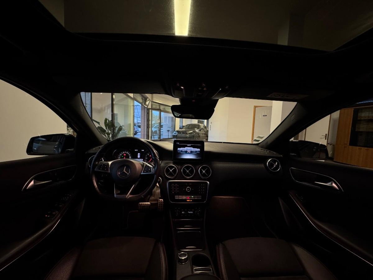 Mercedes-Benz Classe A 200 d Automatic Premium (9)