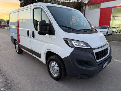 Peugeot Boxer Furgone 330 2.2 HDi/110CV FAP PC-TN Combi Comfort usato
